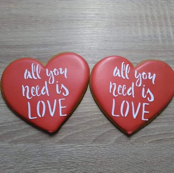 All you need is LOVE - Julita Tadeja-Berg.jpg
