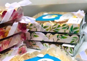 Pudełko LISTKI  14,7 x 14,7 cm + bileciki LISTKI