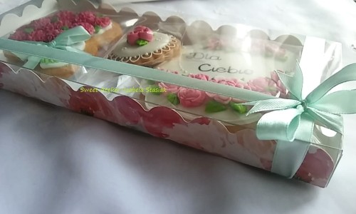 Pudełko podłużne KWIATY - Sweet Atelier - Izabela Majecka-Stasiak.jpg