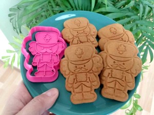 DZIADEK DO ORZECHÓW - STEMPEL 8 CM + FOREMKA