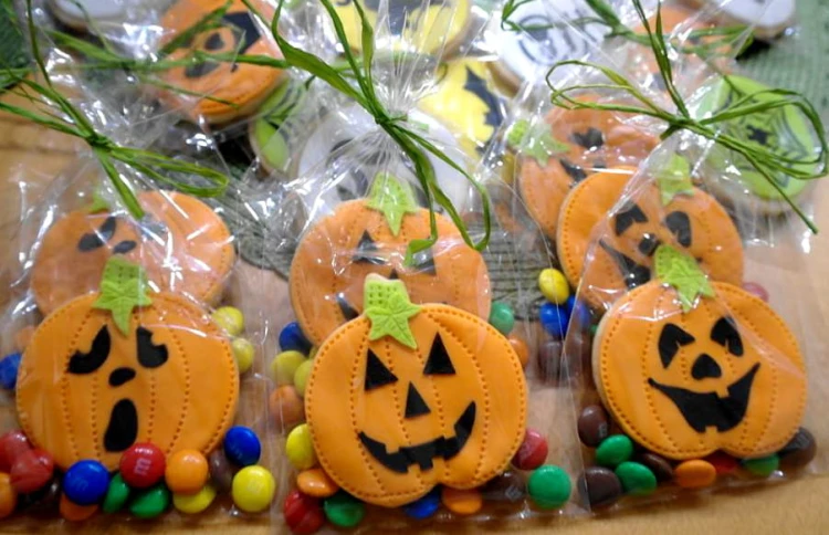 Buźki halloweenowe.jpg